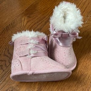 Koala baby size 1 pink suede booties